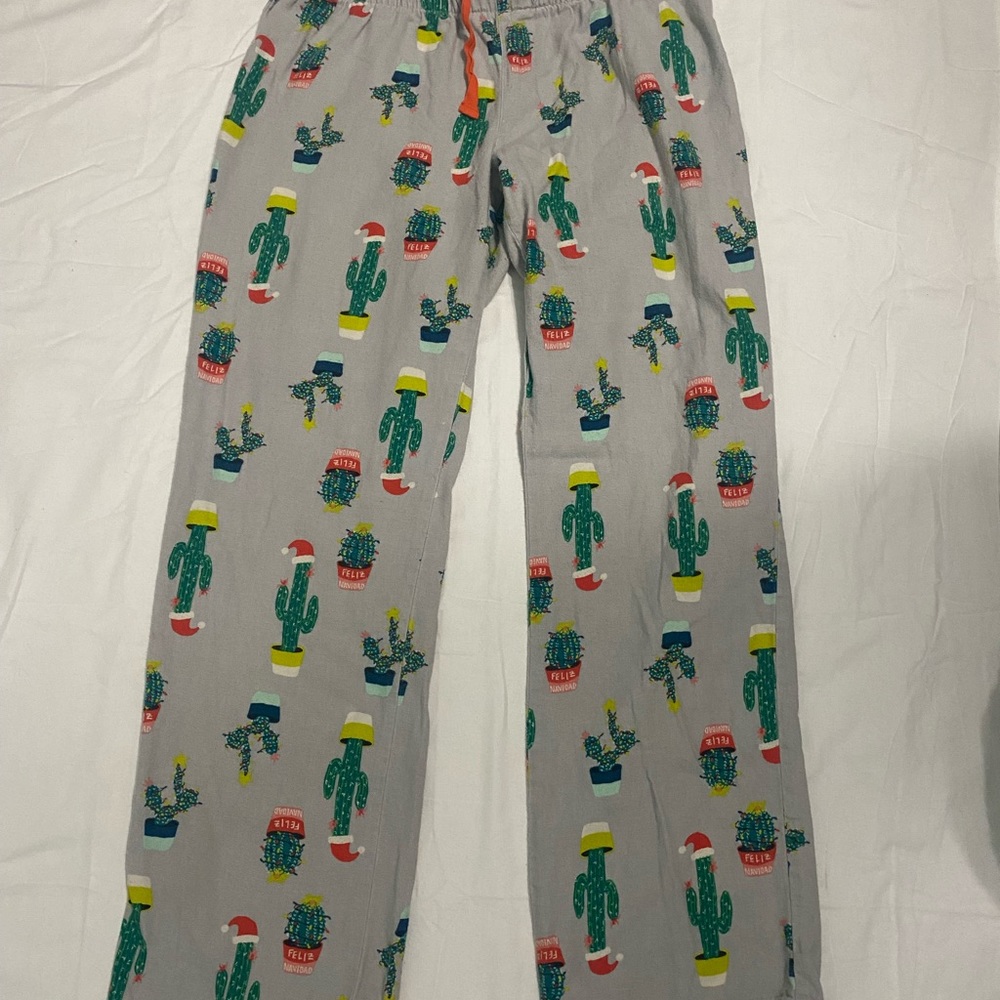Forever 21& Old Navy Flannel PJ pants bundles of 2, size Small